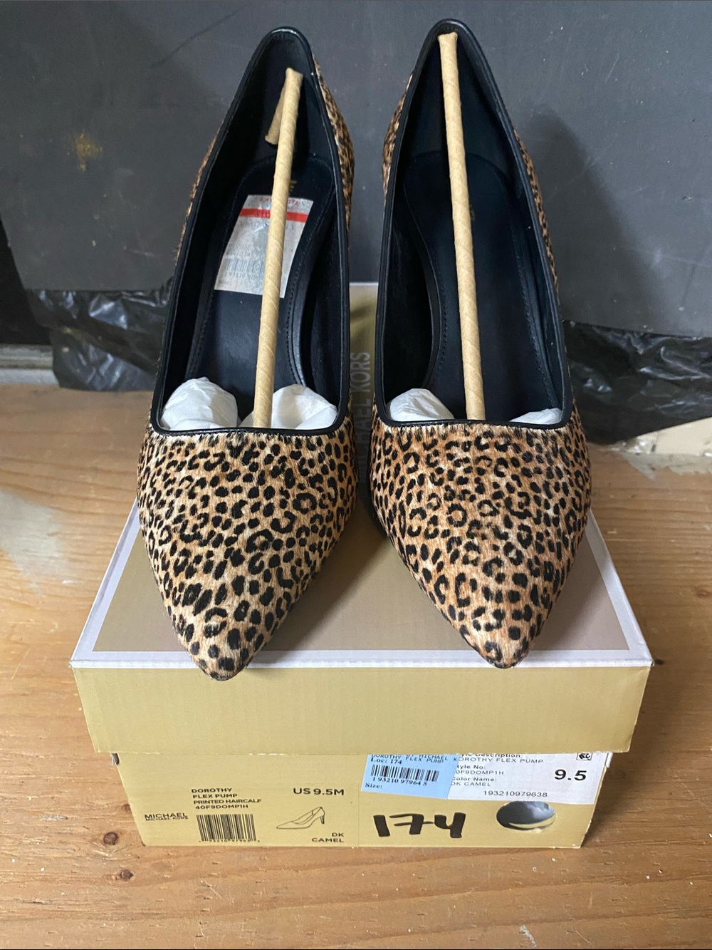 Michael Kors Leopard Print Pointed Toe Pumps - Camel/Black